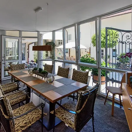 Gaestehaus Schmitt 3*